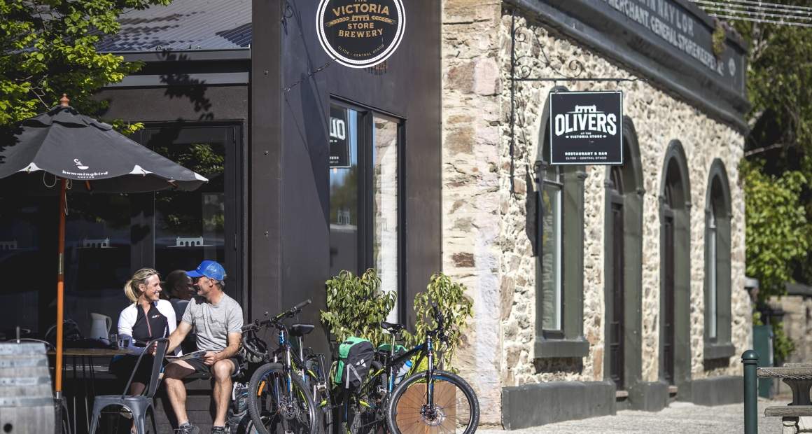 Olivers Victoria Store Clyde
